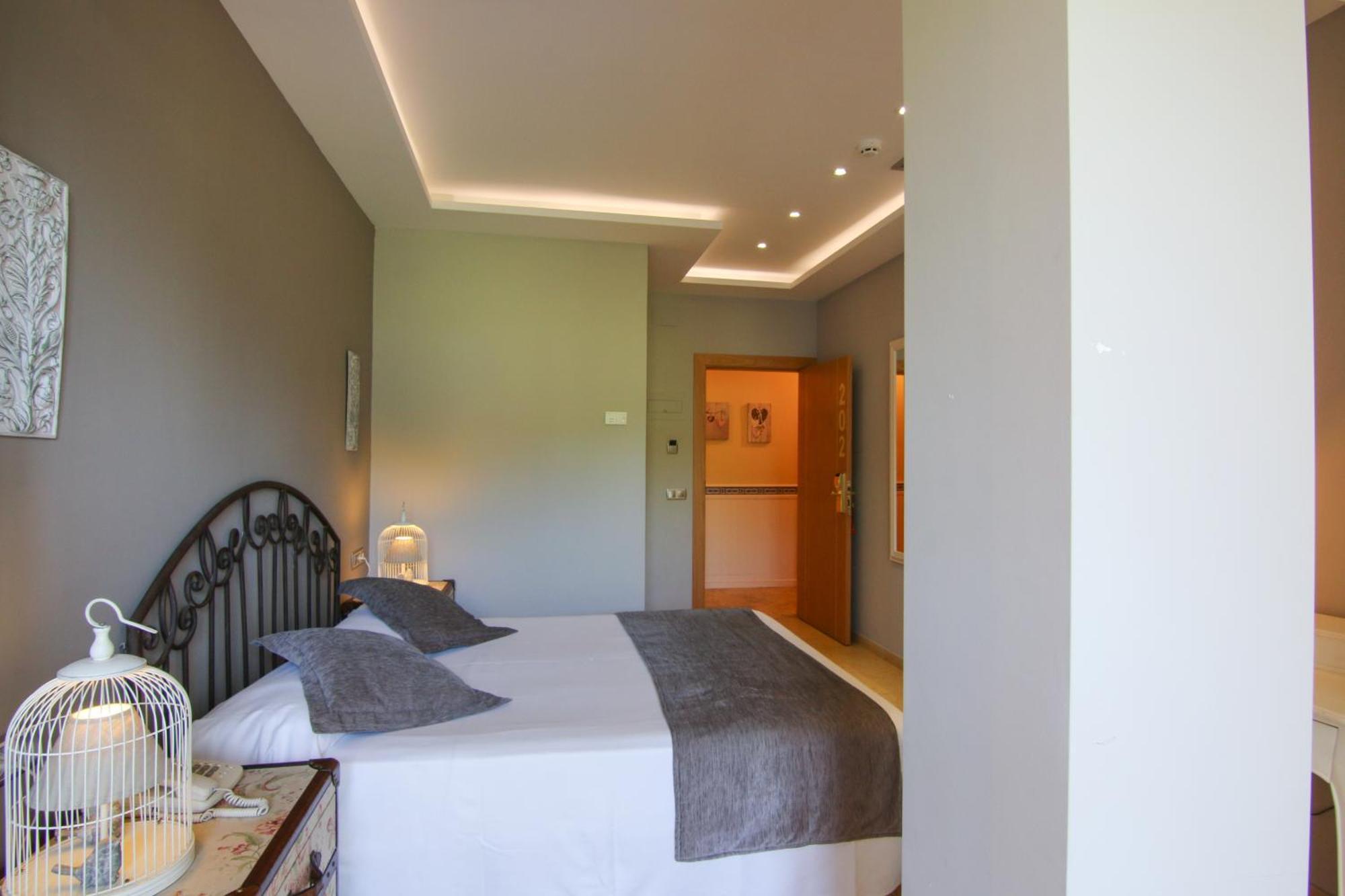 Hotel Restaurant Ceferino Виланова-и-ла-Желтру Экстерьер фото